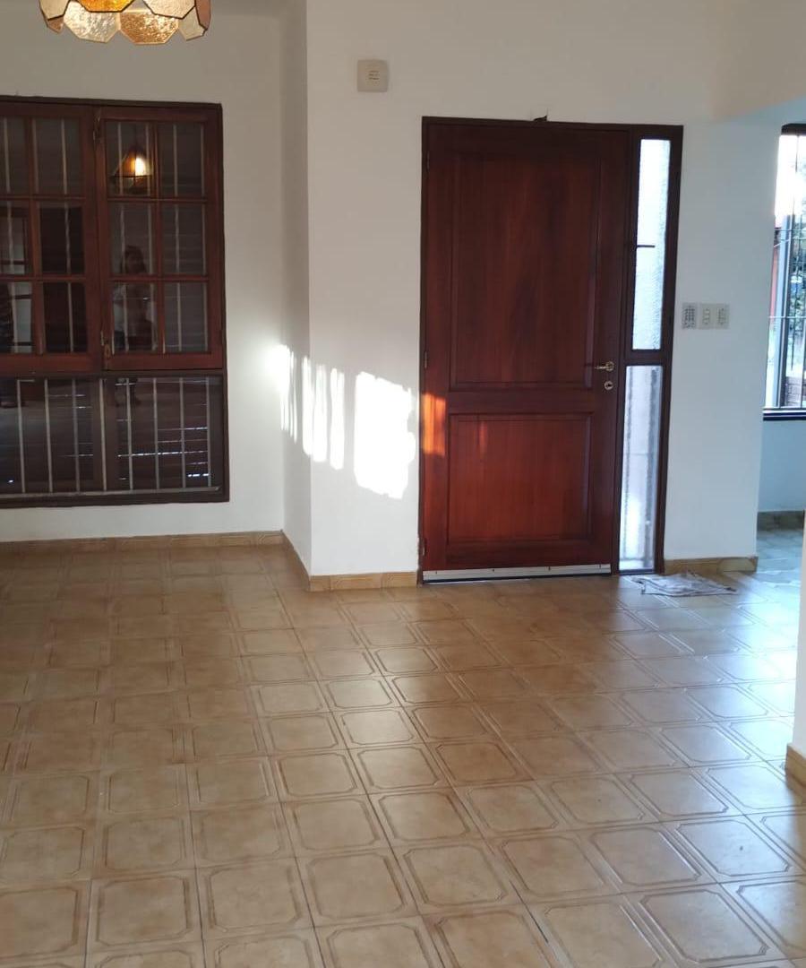 Foto de CASA EN ALQUILER 5 DORM APTA VIVIENDA O COMERCIAL ZONA NORTE CBA, imagen 3