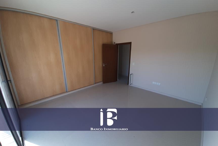 Casa a Estrenar. Chacras de Coria 4