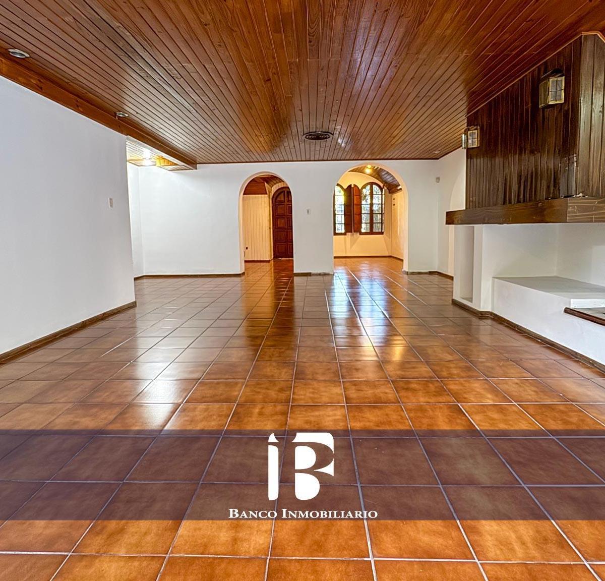 Casa en Barrio Bombal 1