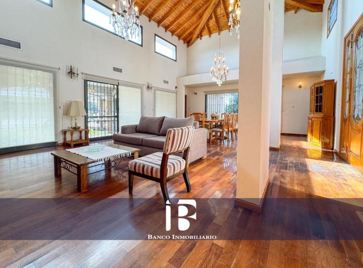 Casa en Barrio La Masía 5
