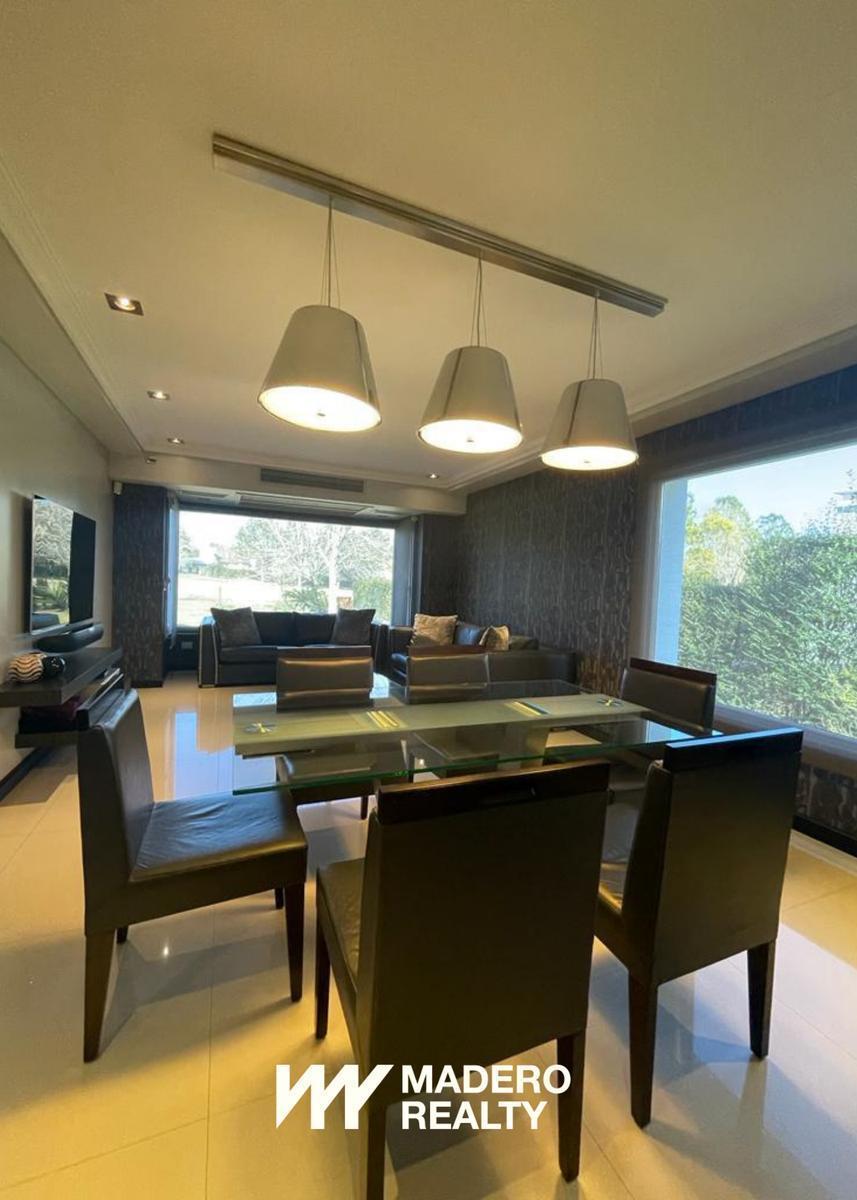 Foto de Venta de casa 8 ambientes en Abril Club De Campo, Berazategui, imagen 2