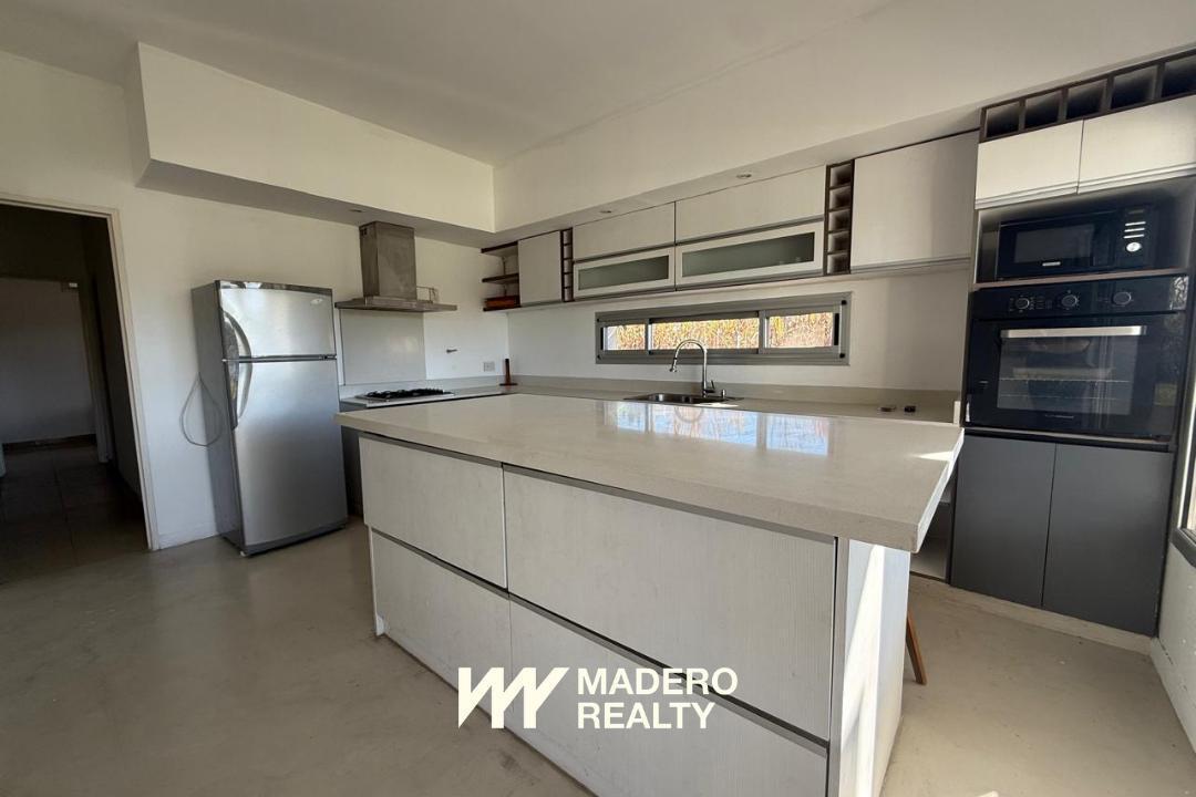 Foto de Alquiler de casa de 6 ambientes en Escobar, imagen 2