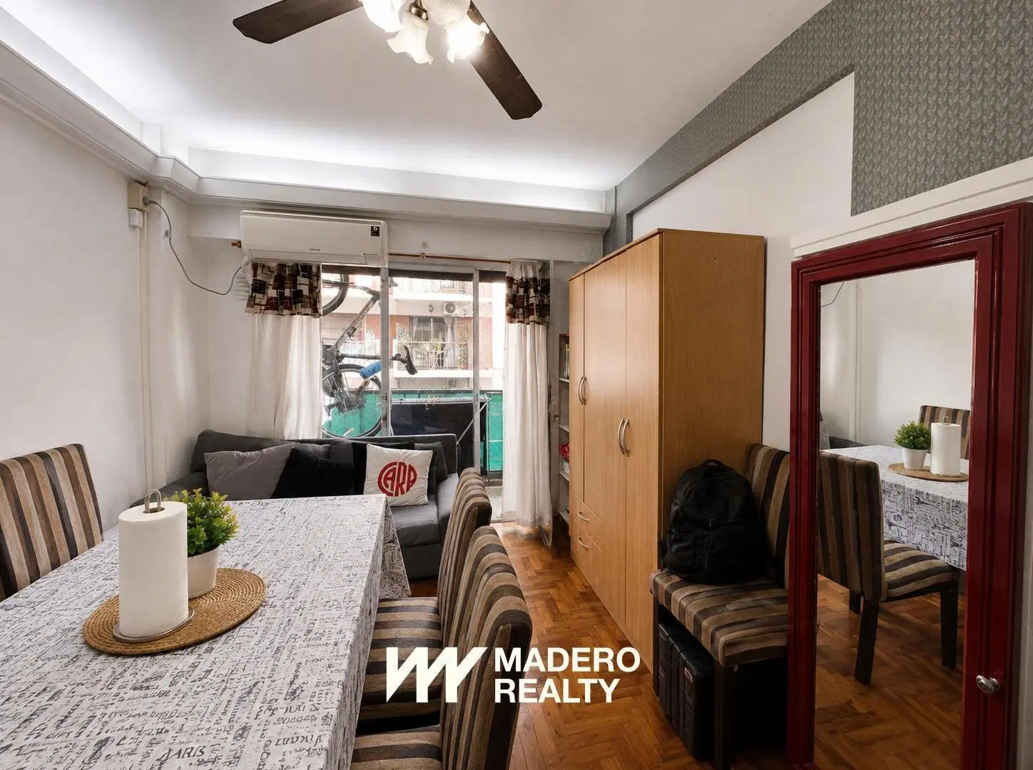 Venta departamento 2 ambientes con balcón al frente 4