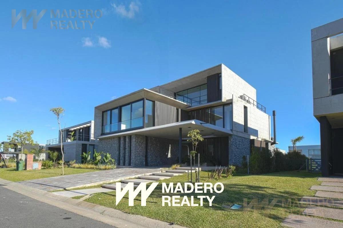 Venta de casa 5 ambientes en El Yacht