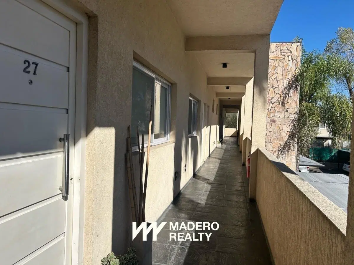Venta 2 Ambientes con Balcón y Cochera | Financiación y Permuta | Pilar 8