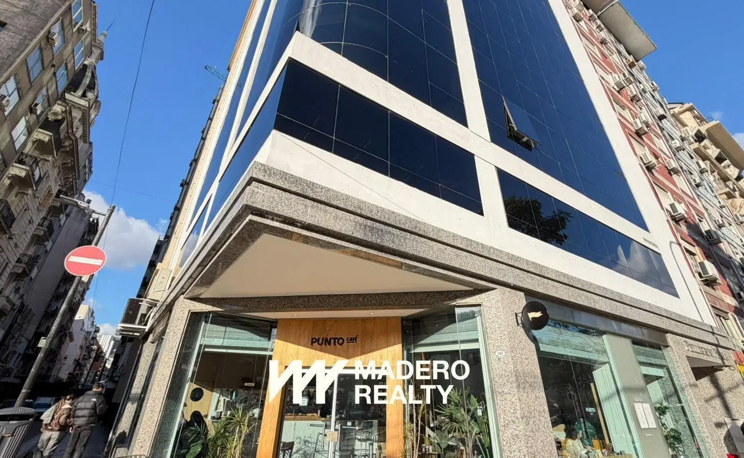 Oficina en Carlos Pellegrini al 900 8