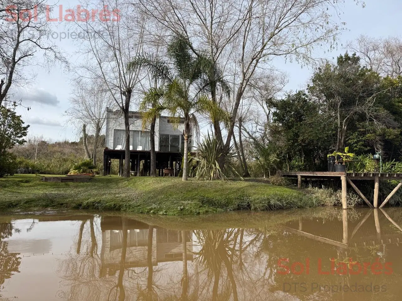 Casa en venta en el Delta de Tigre sobre Arroyo Tres Sargentos 1