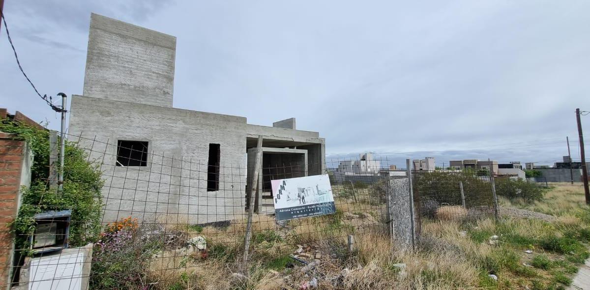 Terreno en Venta en Solanas con Construcción Al 58% 4
