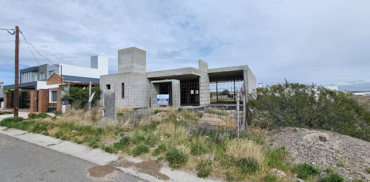 Terreno en Venta en Solanas con Construcción Al 58% 2