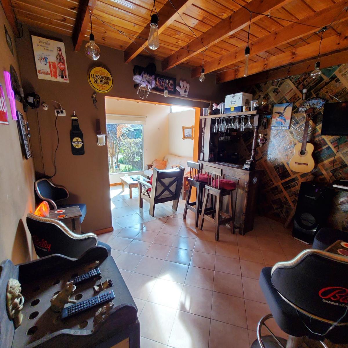 CASA EN BARRIO CERRADO