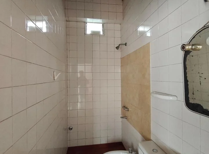 Foto de Departamento de 40 m² de 1 dormitorio en alquiler en La Plata, imagen 2