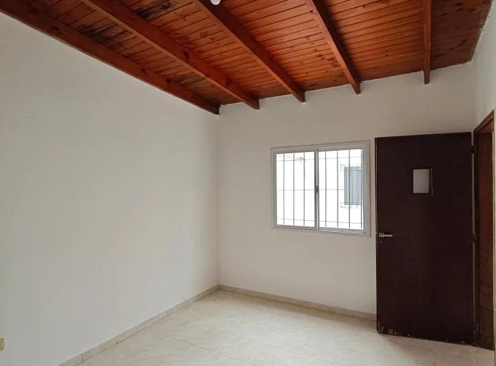 Foto de Departamento de 40 m² de 1 dormitorio en alquiler en La Plata, imagen 3