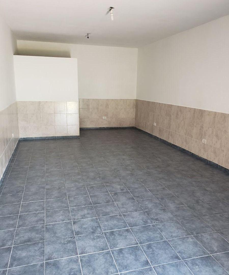 Foto de Local comercial de 40 m² en alquiler en Villa Elvira, imagen 4