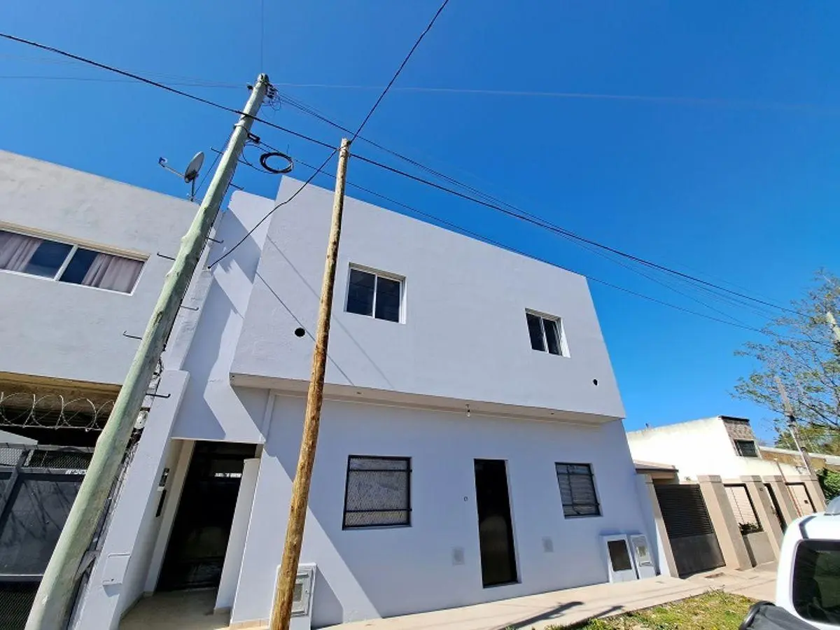 Departamento de 50 m² con 2 dormitorios en alquiler en Villa Elvira 3