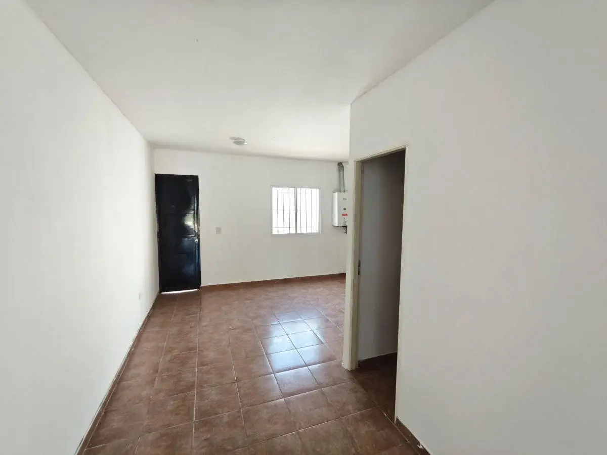 Departamento de 50 m² con 2 dormitorios en alquiler en Villa Elvira 4