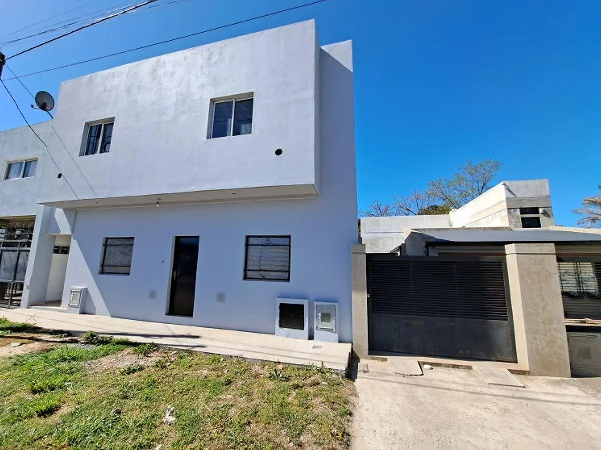 Departamento de 50 m² con 2 dormitorios en alquiler en Villa Elvira 2