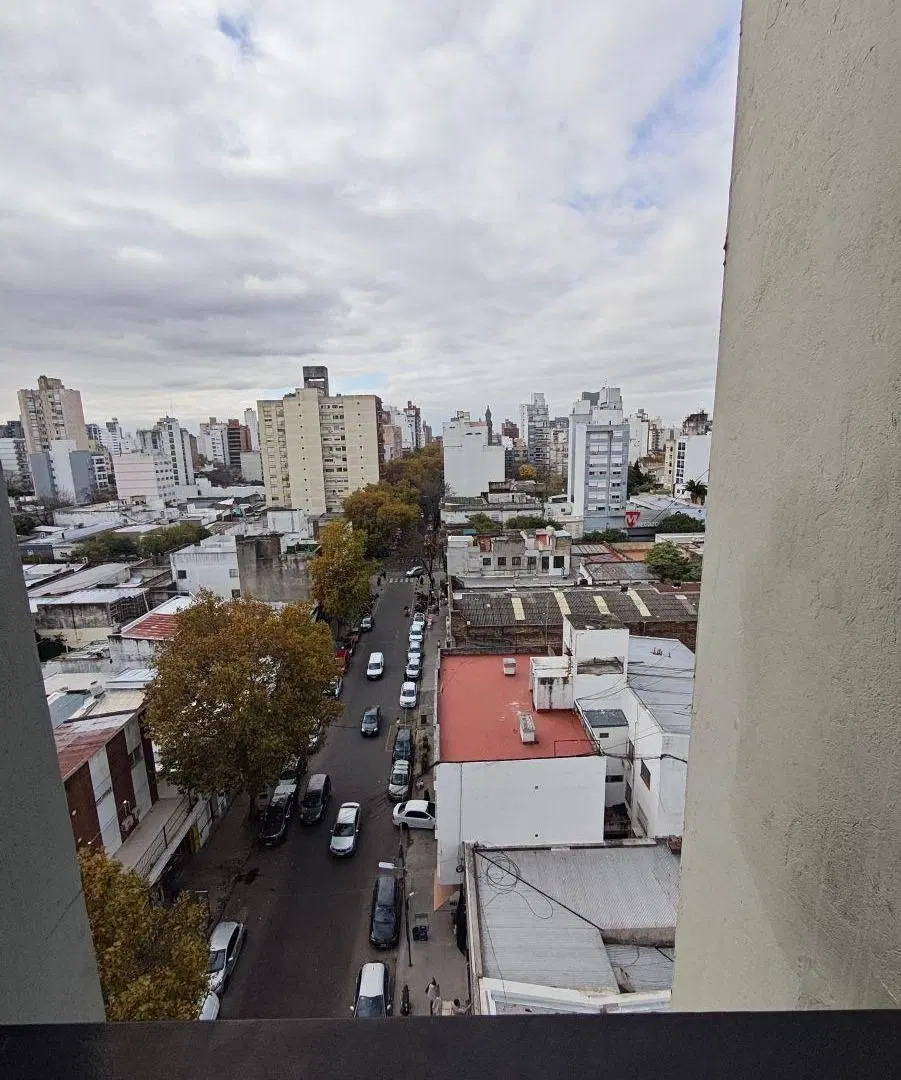 Departamento con 85 m² construidos, 2 dormitorios en alquiler en La Plata 4