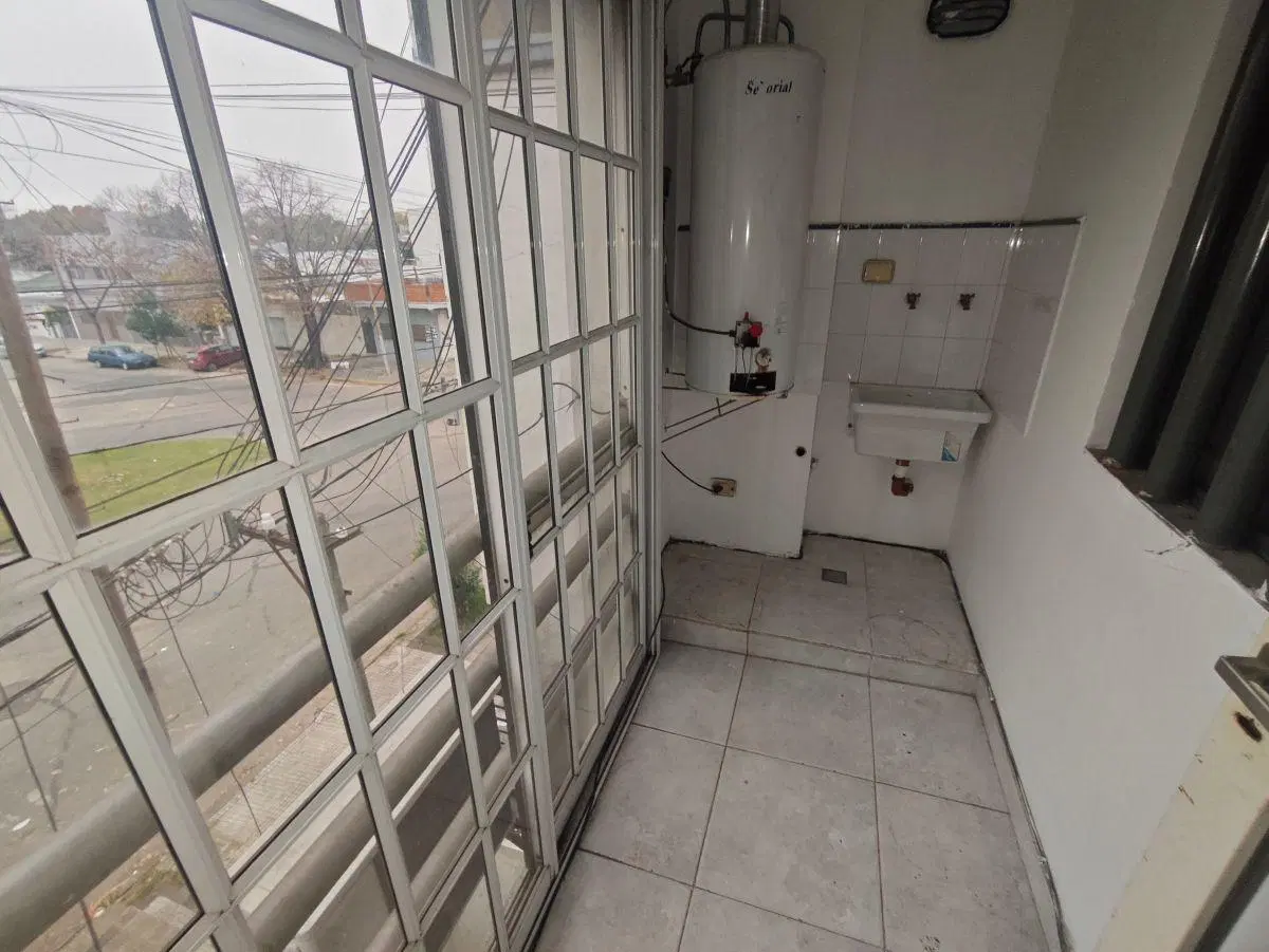 DEPARTEMENTO UN DORMITORIO CON COCHERA 2