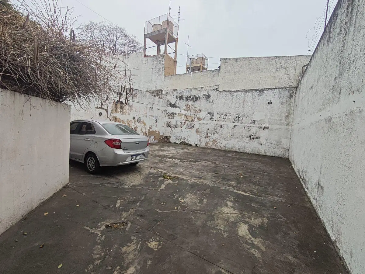 DEPARTEMENTO UN DORMITORIO CON COCHERA 4