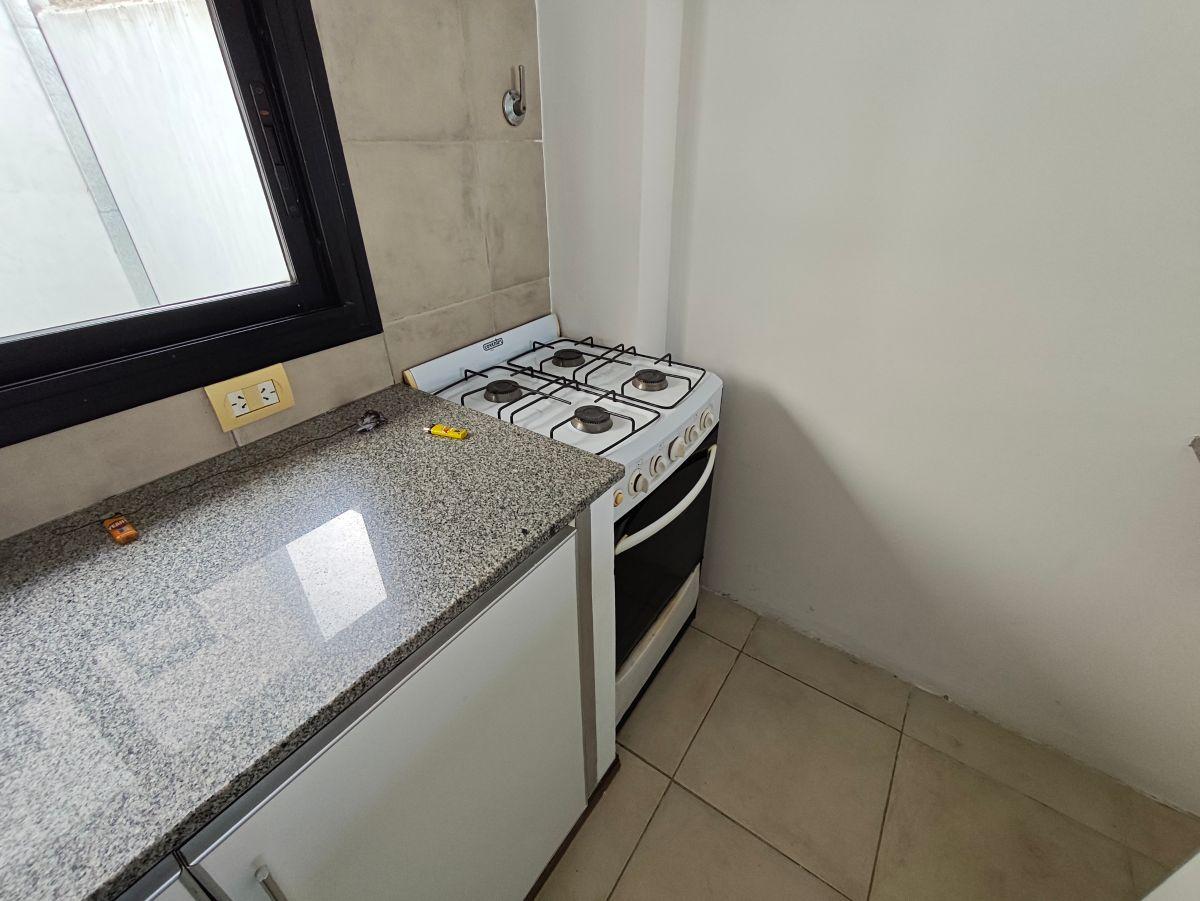 Foto de Departamento de 45 m2 con 1 dormitorio en alquiler en La Plata, imagen 1
