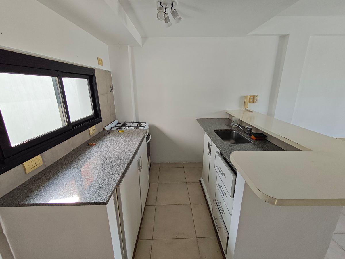 Foto de Departamento de 45 m2 con 1 dormitorio en alquiler en La Plata, imagen 2