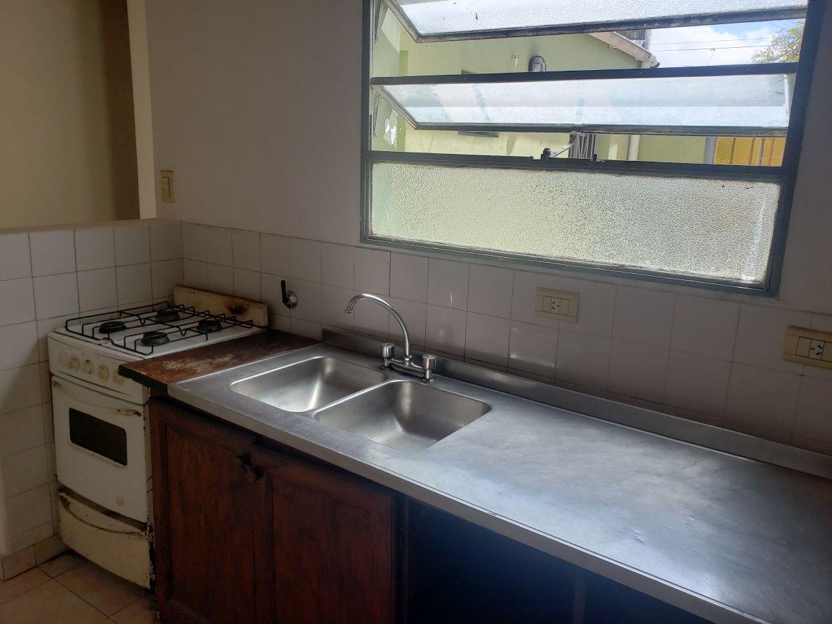 Foto de Departamento de 50 m² con 1 dormitorio en alquiler en Berisso, imagen 5