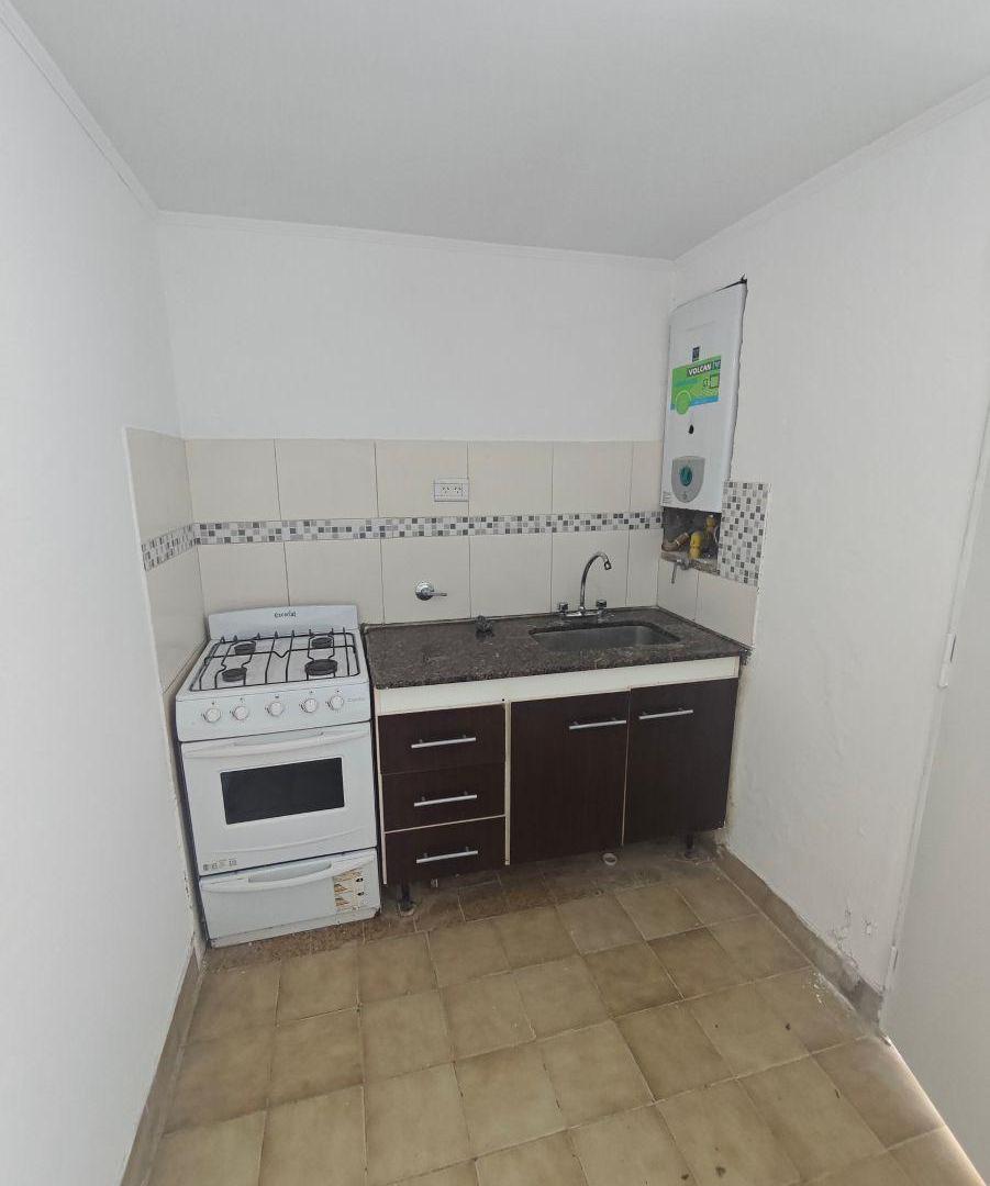 Foto de Departamento de 50 m² con 1 dormitorio en alquiler en La Plata, imagen 5