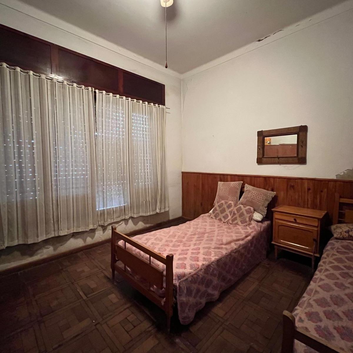 Casa en Lobos a Refaccionar 1