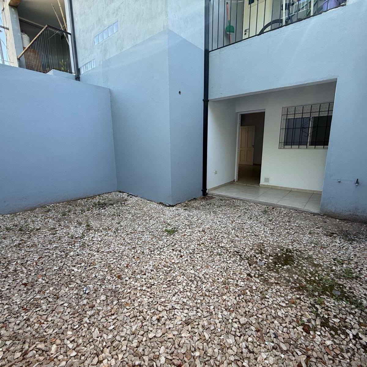 Departamento en Lobos 3