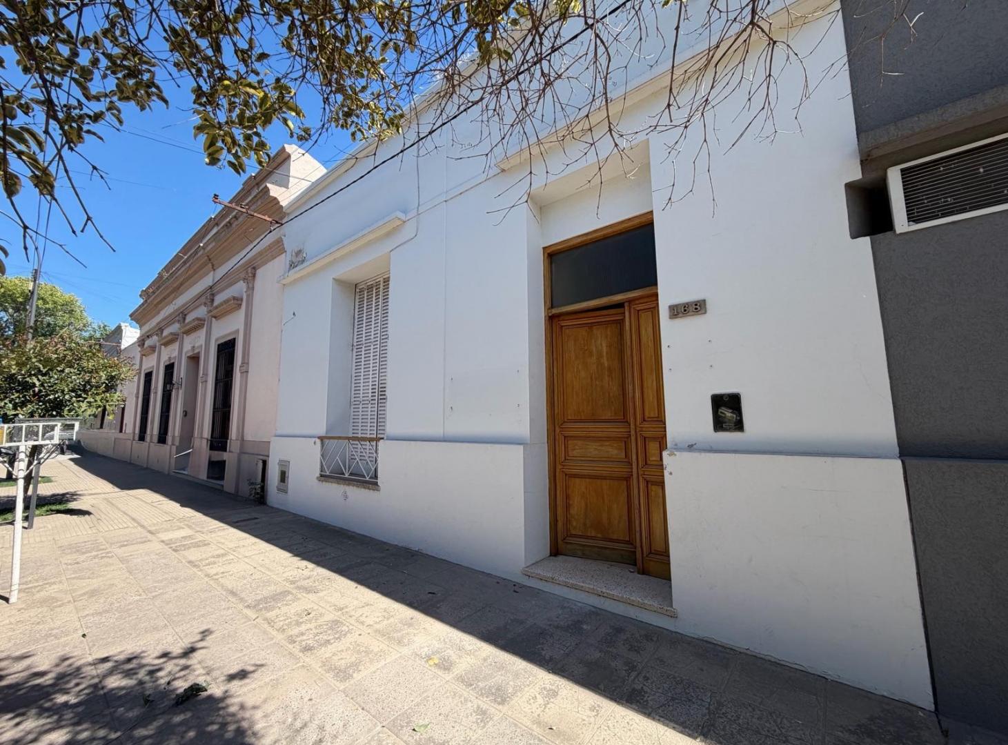 Casa en el centro de Lobos