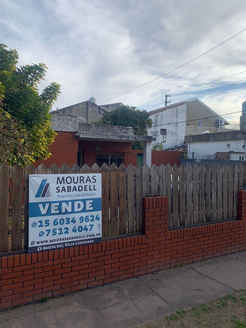 OPORTUNIDAD CASA A REFACCIONAR VILLA LUZURIAGA