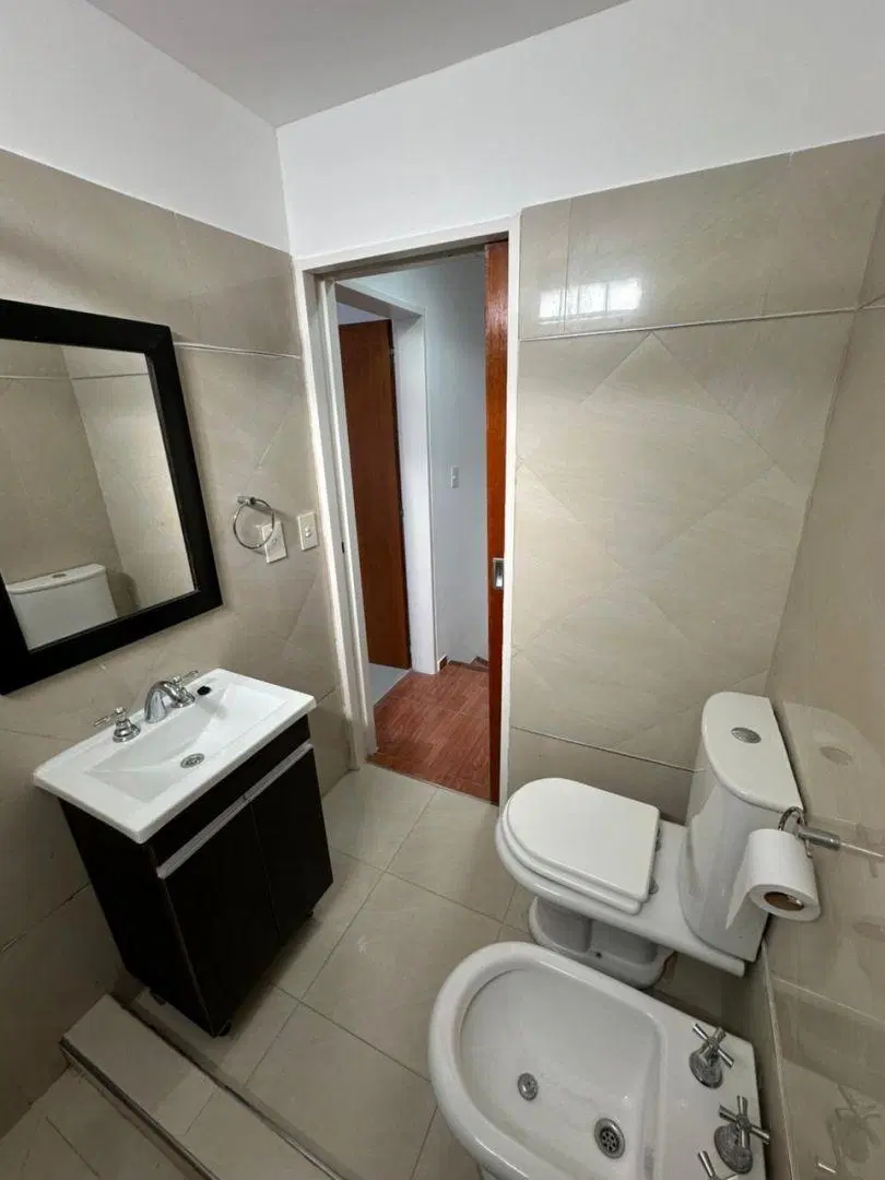 DUPLEX 3 AMBIENTES CON COCHERA CUBIERTA Y PATIO SIN EXPENSAS 2