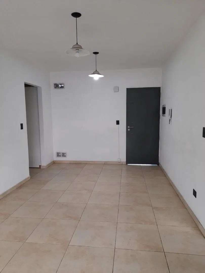 2 AMBIENTES - VILLA LUZURIAGA - FRENTE - BAJAS EXPENSAS 2