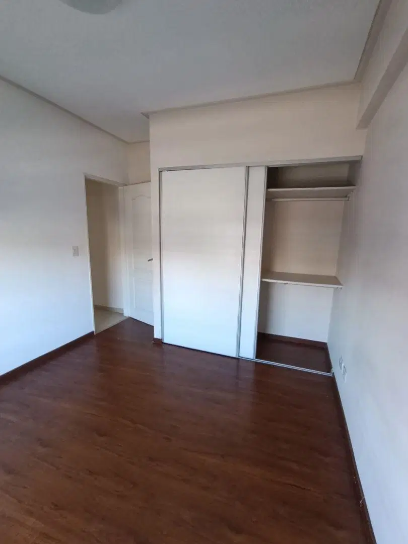 MODERNO DEPARTAMENTO HAEDO PRIMER PISO 5