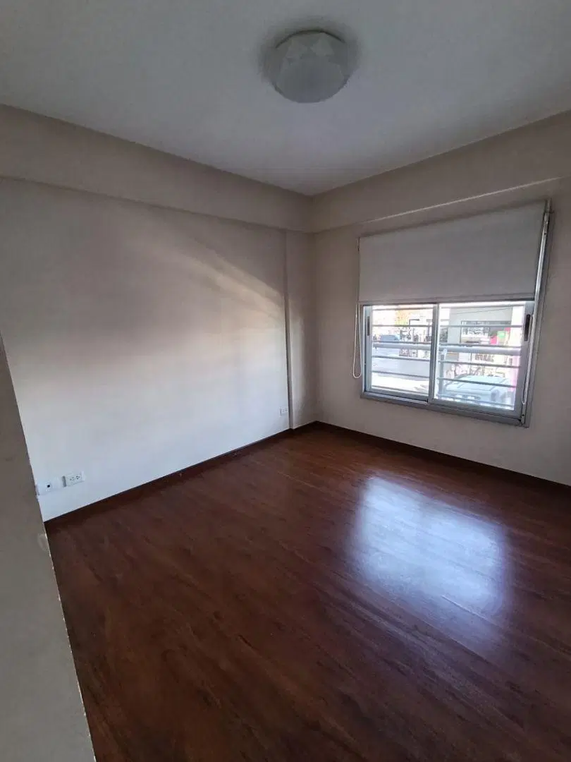 MODERNO DEPARTAMENTO HAEDO PRIMER PISO 4