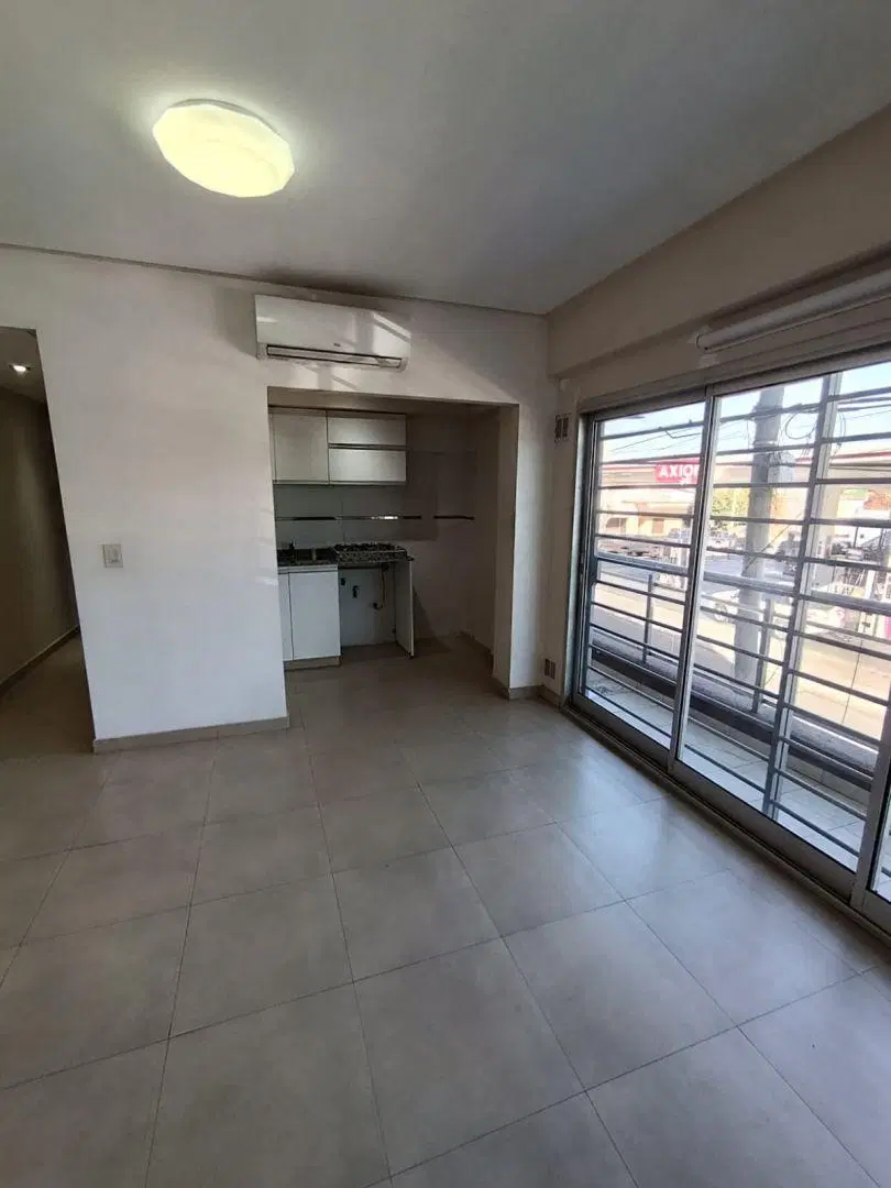 MODERNO DEPARTAMENTO HAEDO PRIMER PISO 8