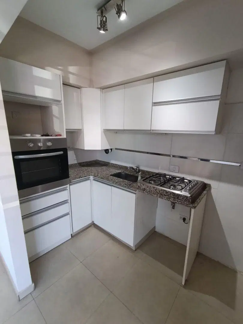 MODERNO DEPARTAMENTO HAEDO PRIMER PISO 2