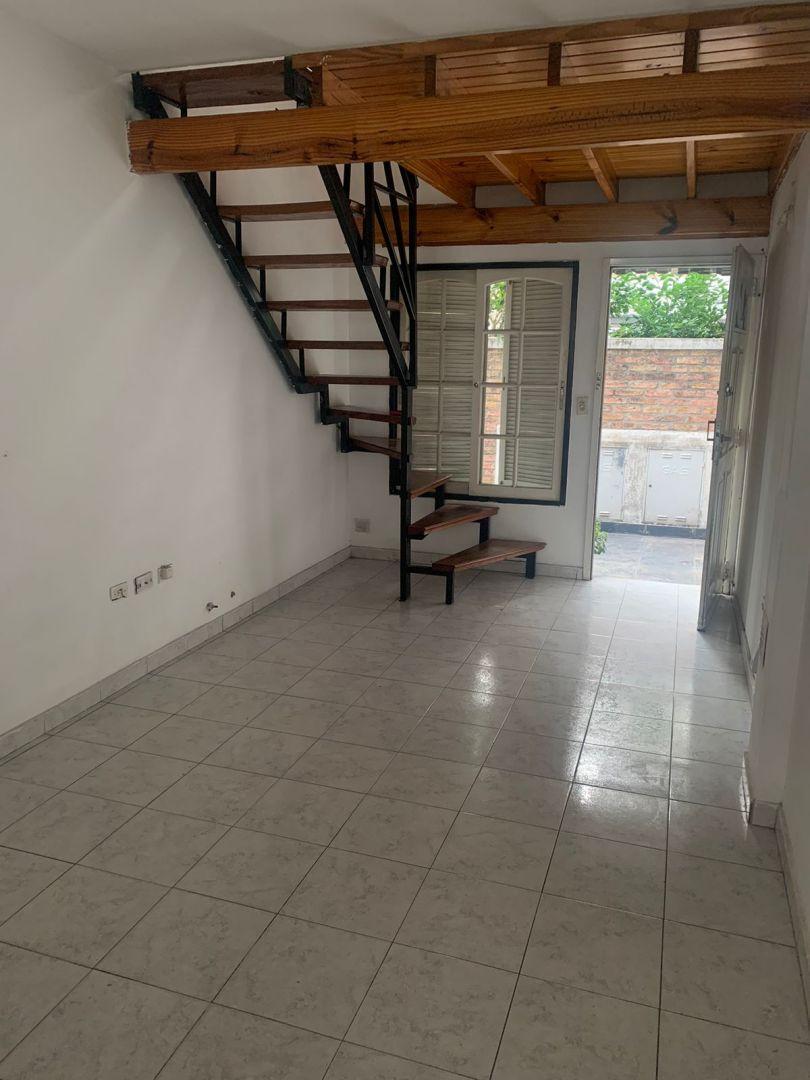 Foto de DUPLEX 2 AMBIENTES Y MEDIO, RAMOS MEJIA, SIN EXPENSAS, imagen 1