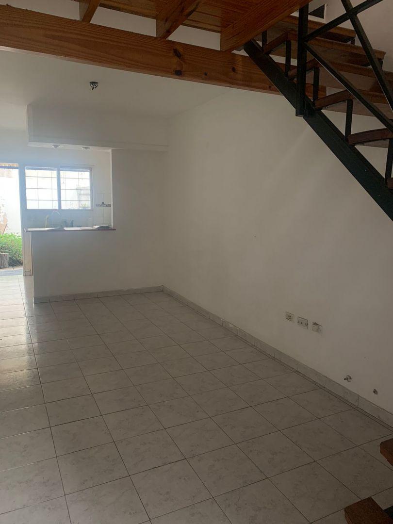 Foto de DUPLEX 2 AMBIENTES Y MEDIO, RAMOS MEJIA, SIN EXPENSAS, imagen 2