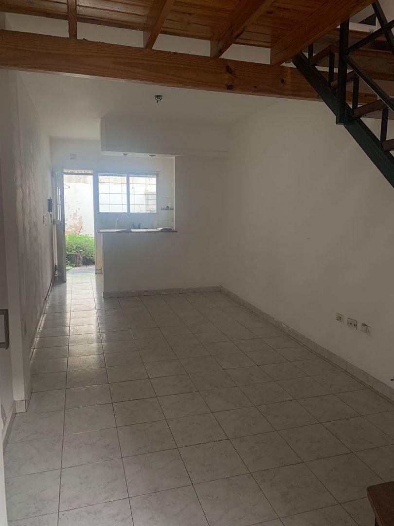 Foto de DUPLEX 2 AMBIENTES Y MEDIO, RAMOS MEJIA, SIN EXPENSAS, imagen 3