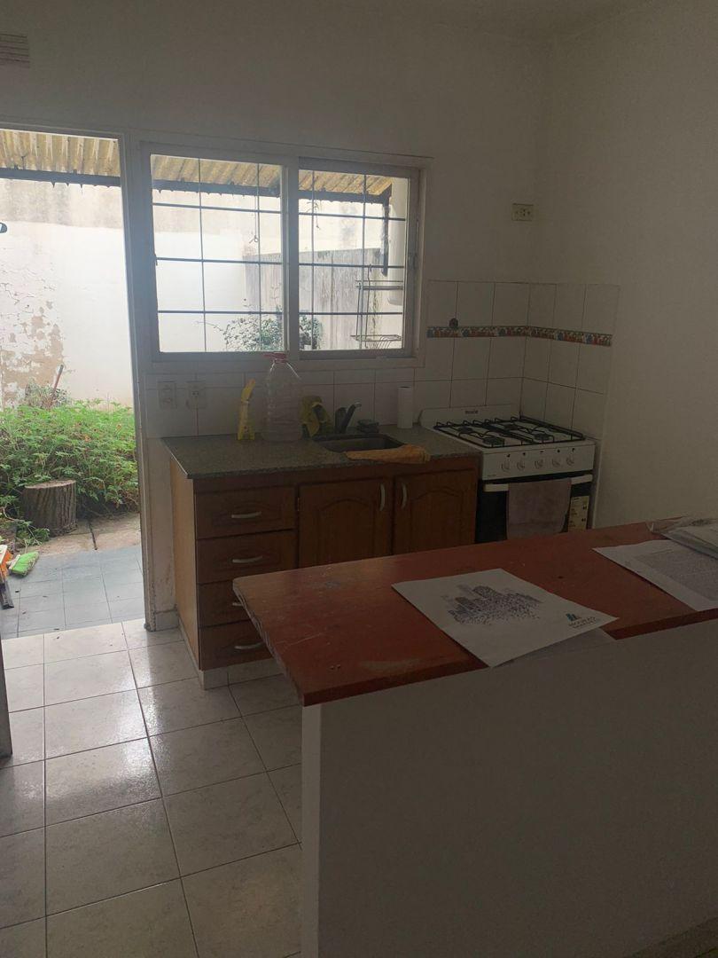 Foto de DUPLEX 2 AMBIENTES Y MEDIO, RAMOS MEJIA, SIN EXPENSAS, imagen 4