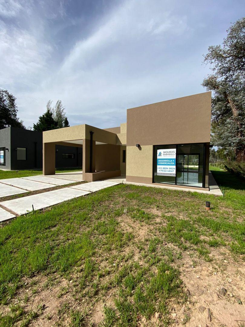 Foto de CASA A ESTRENAR 210 M2 EXCELENTE DETALLES DE TERMINACION PILETA, RIEGO, imagen 1