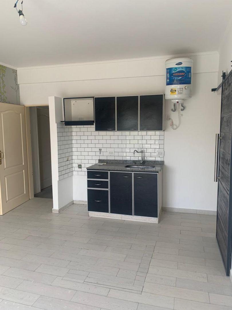 Foto de 2 AMBIENTES SIN EXPENSAS TERRAZA PROPIA PARRILLA, imagen 2