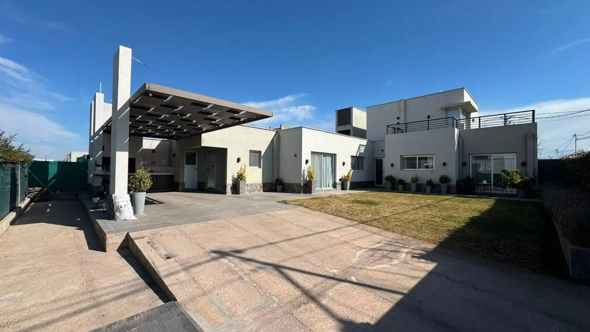 RT Bienes Raíces Alquila Inmaculada propiedad Amoblada 2