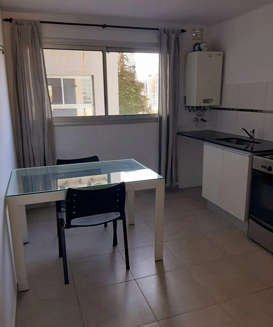 Foto de Departamento en alquiler de 39 m2 en La Plata, imagen 2