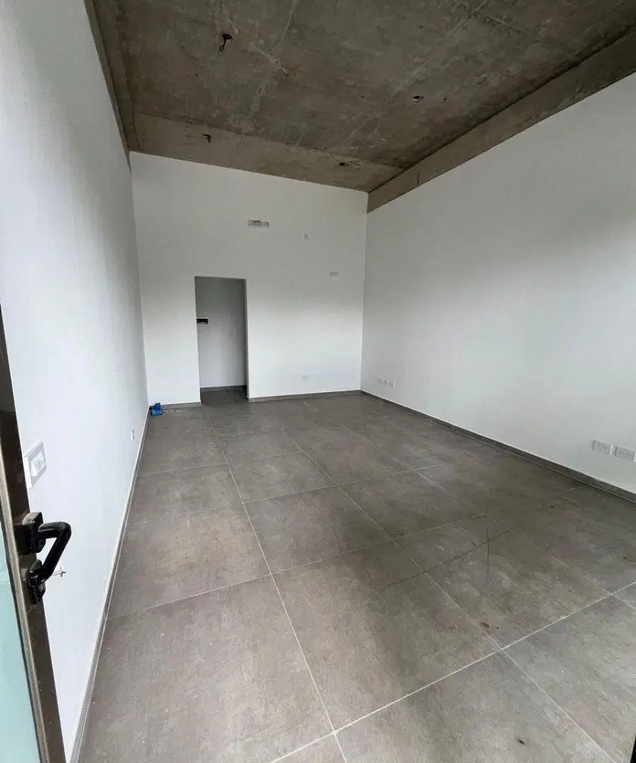 Local en Alquiler en 138 Y 485, Gonnet 2