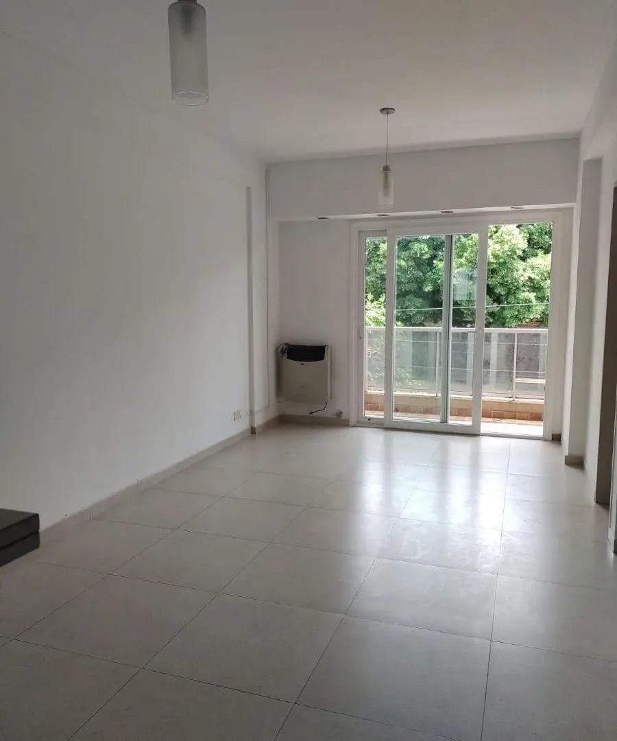 Departamento en Alquiler en Avenida 19 729, La Plata 1