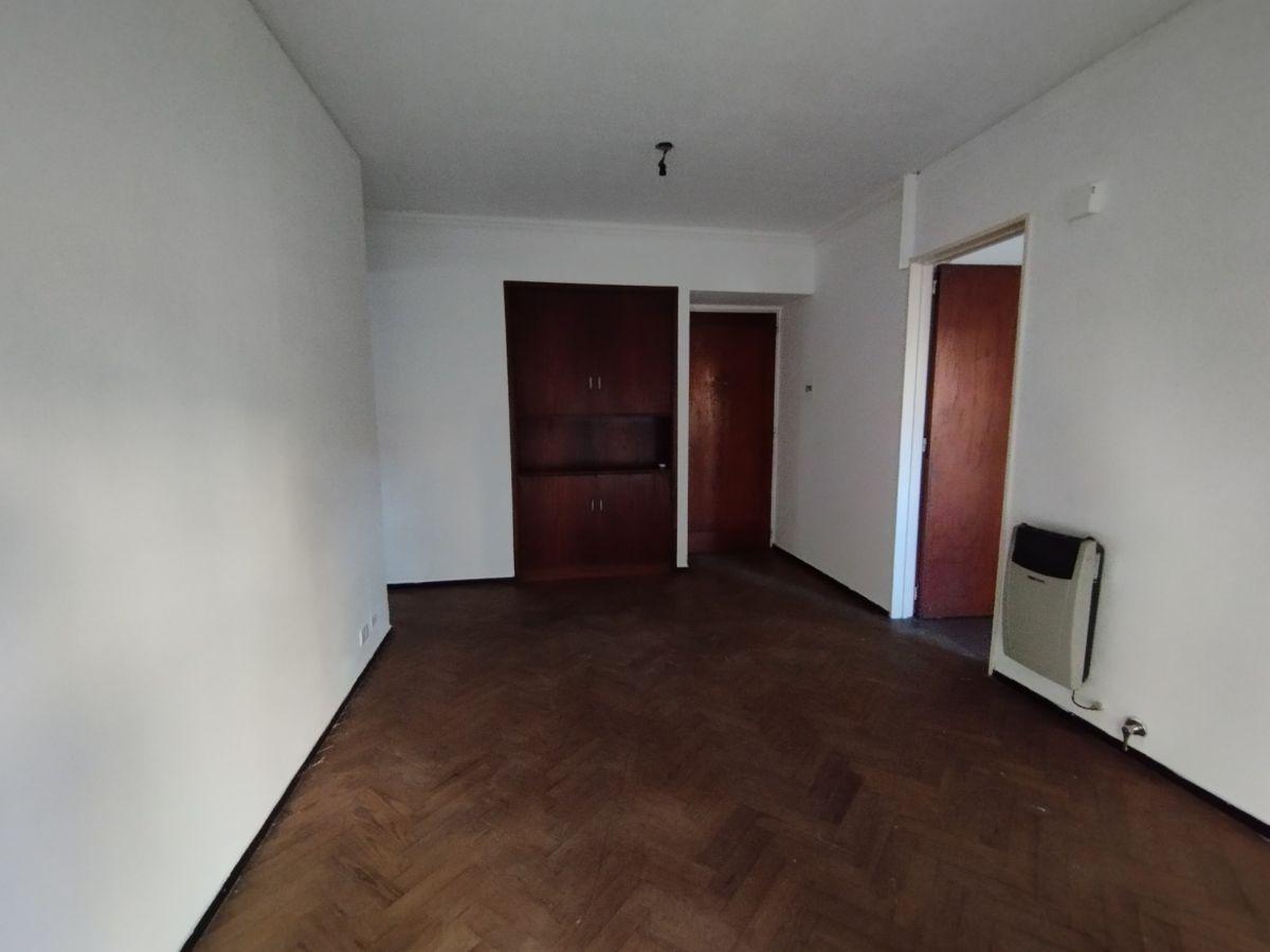 Foto de Departamento en Alquiler en 39 nº 606 e/ 7 y 8 Piso 1 B, La Plata, imagen 1