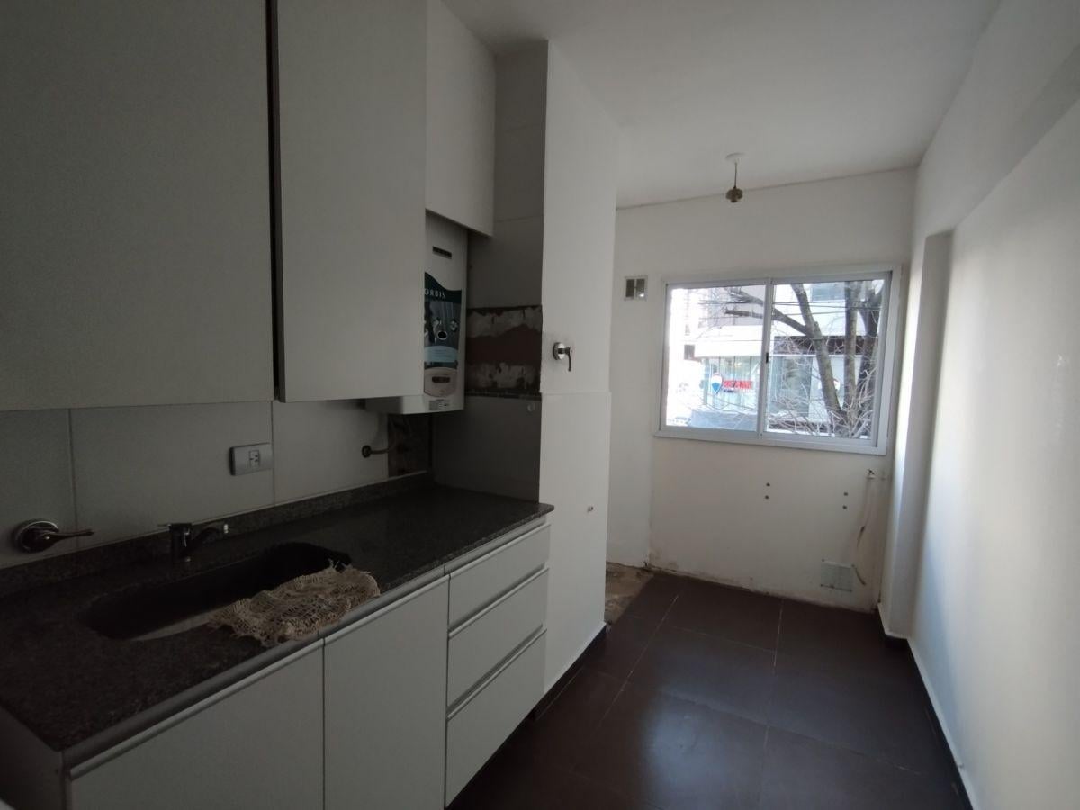 Foto de Departamento en Alquiler en 39 nº 606 e/ 7 y 8 Piso 1 B, La Plata, imagen 3