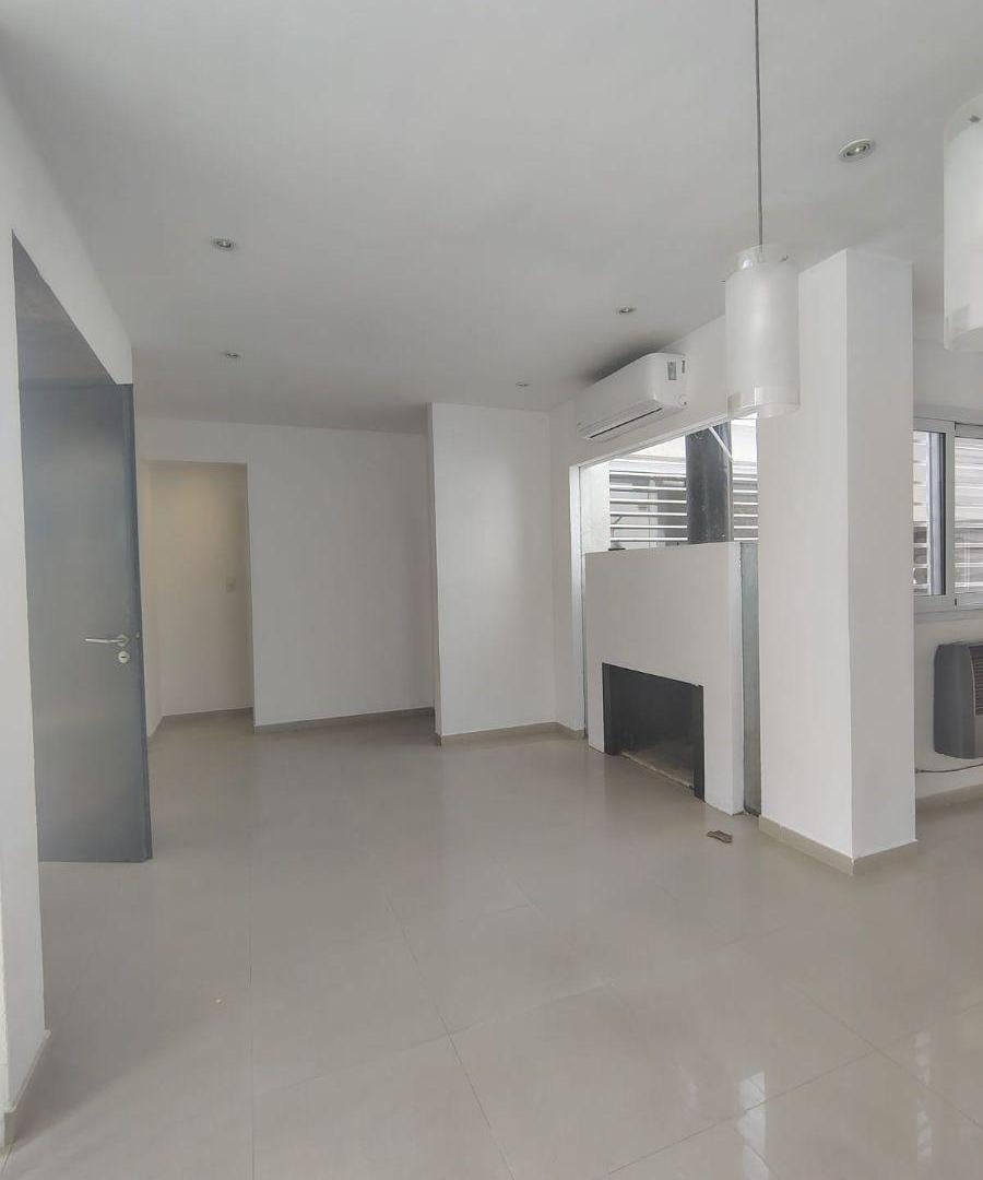 Foto de Casa en Alquiler en Calle 54 n° 1482 e/ 24 y 25, imagen 3